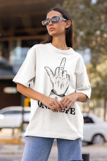 Ausgefallenes Oversized T-Shirt "ONLY LIFE" - STYL-NOW