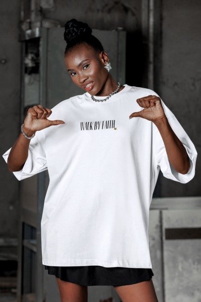 Oversized T-Shirt "WALK BY FAITH" STYL-NOW